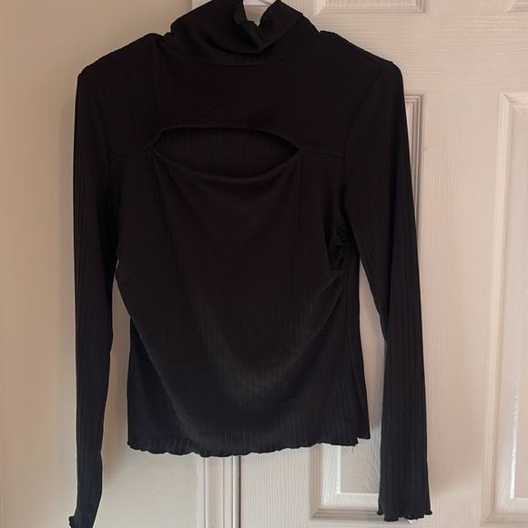 Aqua Bloomingdale's KEYHOLE TURTLENECK SWEATER - 100% EXCLUSIVE - Picture 2 of 3